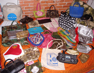 Illustration for article titled Does The Average Woman Really Have 21 Handbags?